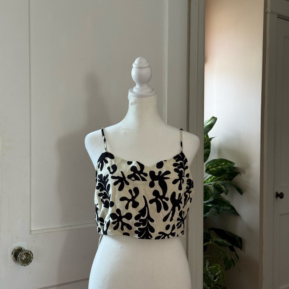 Lost + Wander Black and White Fitted Crop Camisole